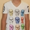 черная футболка с цветным принтом черепа - Фото №2